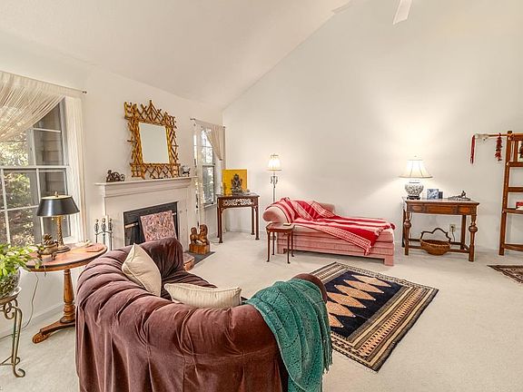 3rd image of 393 River Forest Rd