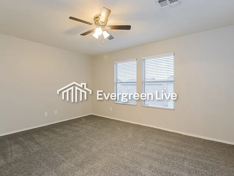 1581 E Balaton Pl — Photo 18
