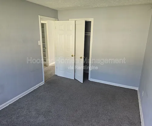 2202 N Kitley Ave Photo 1