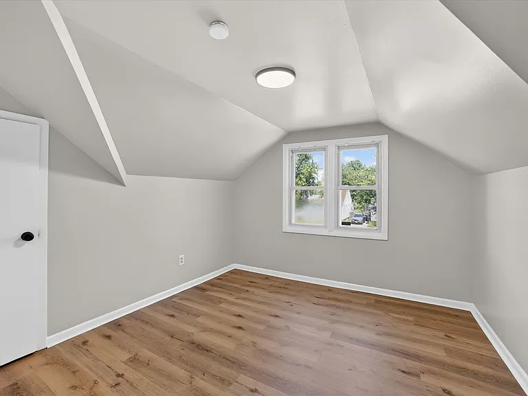 13776 Shady Oak Blvd — Photo 19