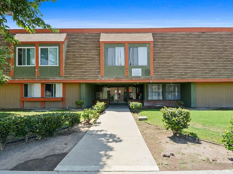 Mountain View Apartments — Photo 1