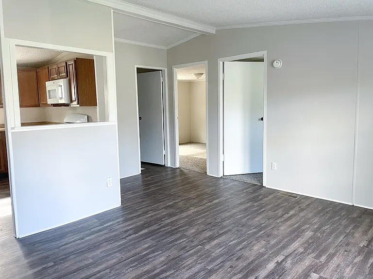 Fairview Crossing — Photo 18