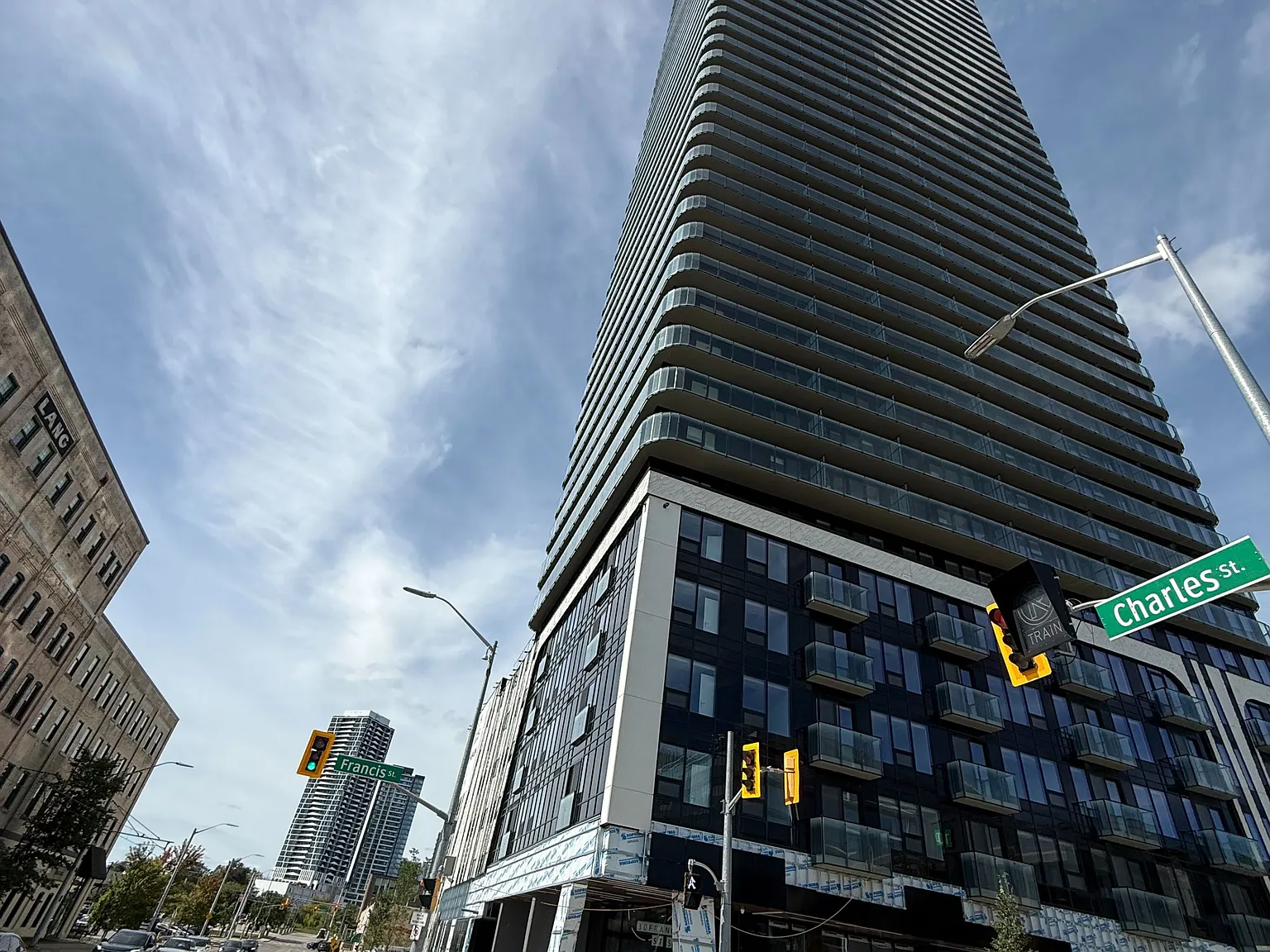 2 bed, $1,800 — Photo 1