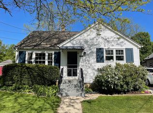 125 S Walkup Ave, Crystal Lake, IL 60014