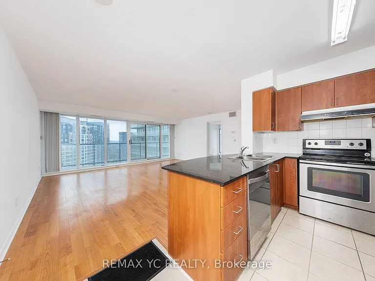 5500 Yonge St #2410 — Photo 7