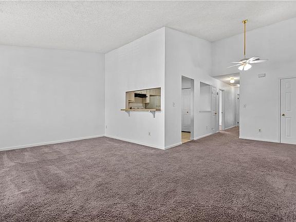 2nd image of 581 Peregrine St