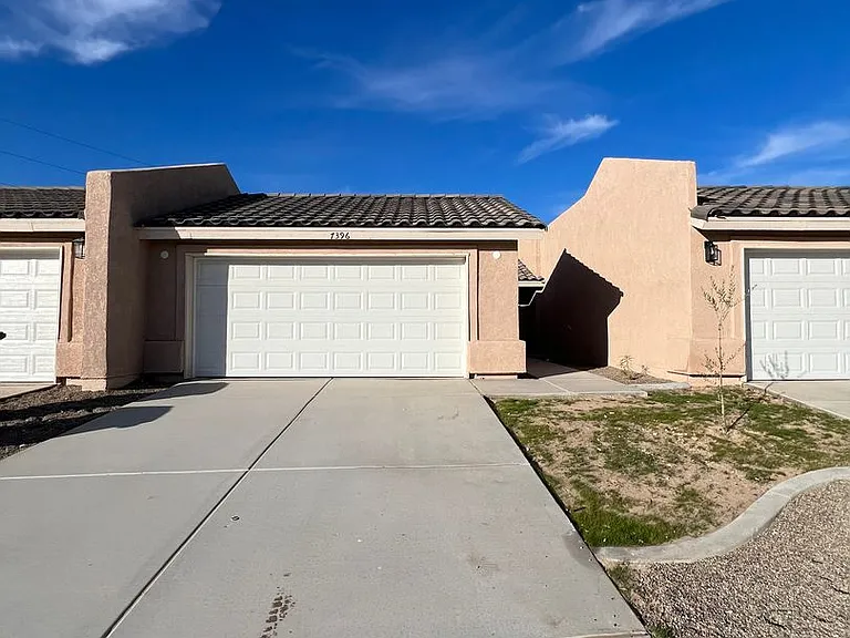 7396 E 36th Pl — Photo 1
