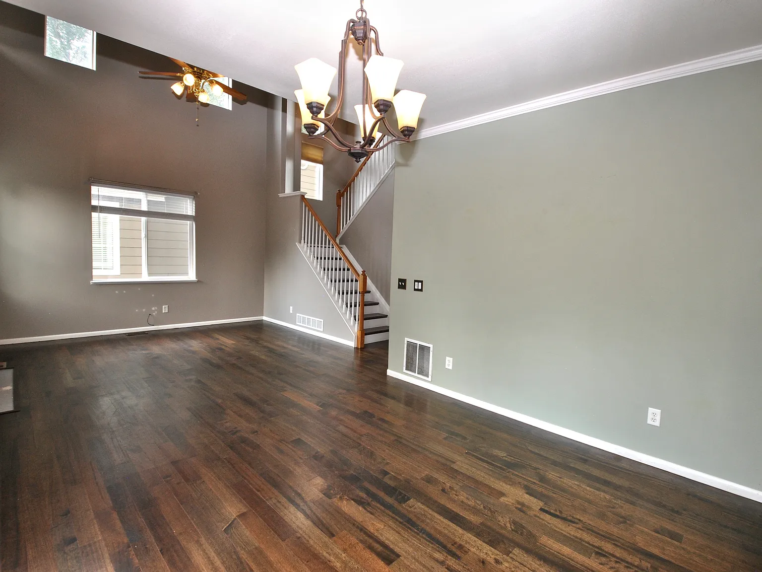 3 bed, 2034 sqft, $2,200 — Photo 3