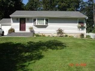 31 Ellison Dr, New Windsor, NY 12553