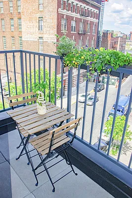 Sold by Compass | media 5