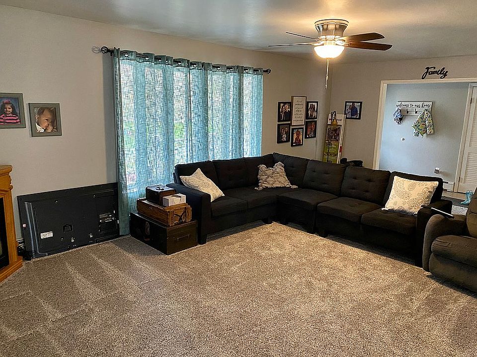 1st image of 2992 Hillcrest Dr