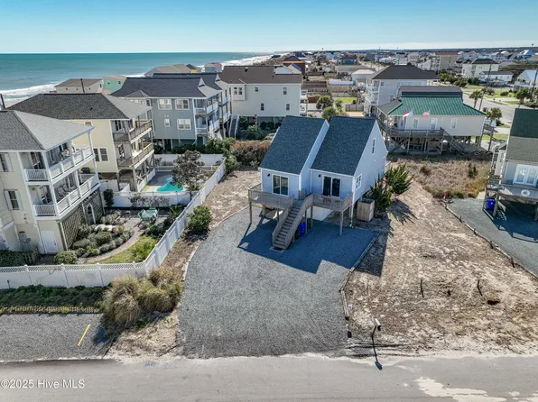 9003-9005 E 9th Street, Surf City, NC 28445