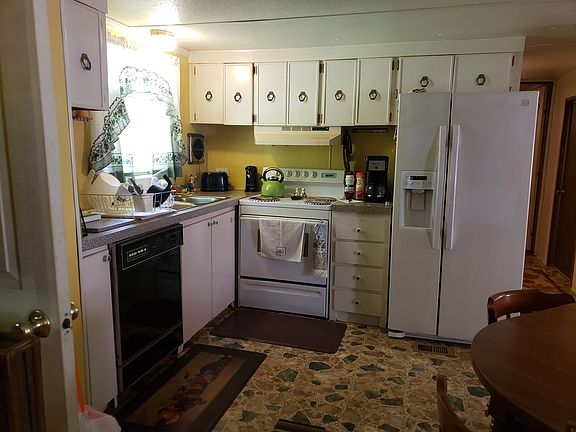 3rd image of 323 Vannoy Rd