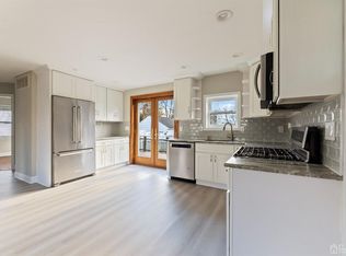 111 Summit Ave, Ewing, NJ 08628