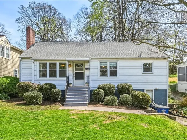 2328 Lyndhurst Ave, Winston Salem, NC 27103