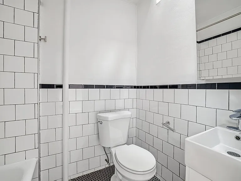 213 W 13th St #5C — Photo 9