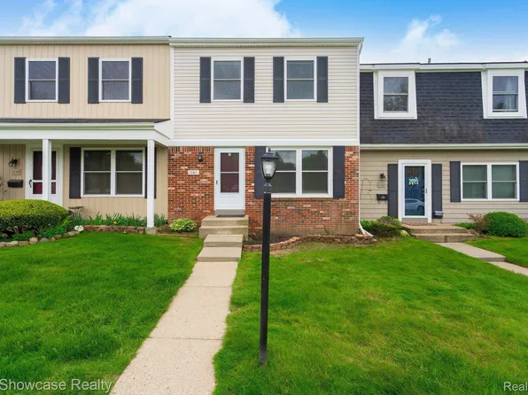 1141 Marquette Ct, Rochester, MI 48307