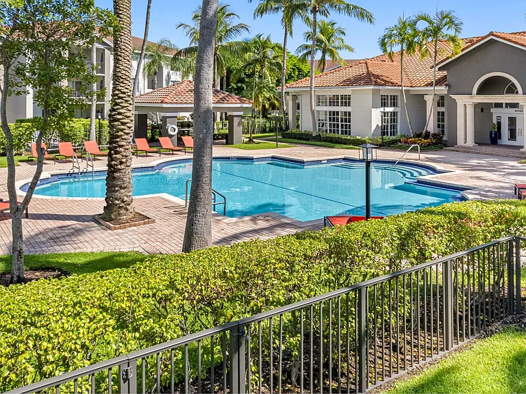 Tamarac FL apartments For Rent | Coral Vista Luxury Apartments | Apartments near Coral Springs