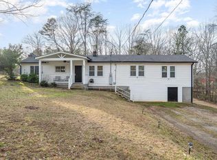 30 Hillcrest Dr, Greer, SC 29651