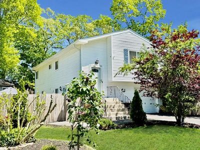 10 Brushwood Drive, Shirley, NY, 11967