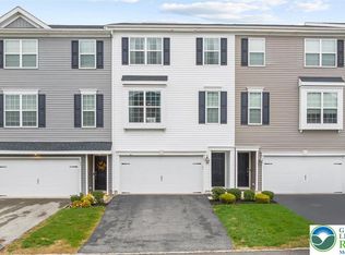 105 Edgewater Ct, Quakertown, PA 18951