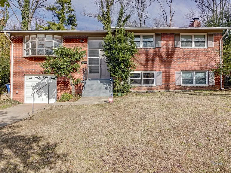 6417 Earlham Dr — Photo 36