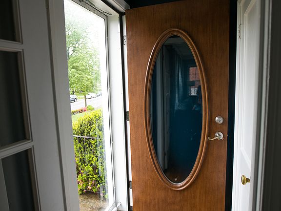 Foyer with coat closet