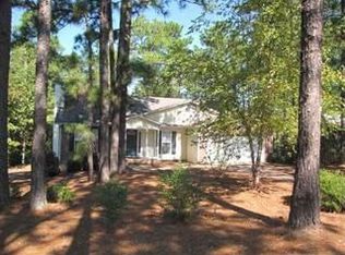 16 Juniper Ln, Pinehurst, NC 28374
