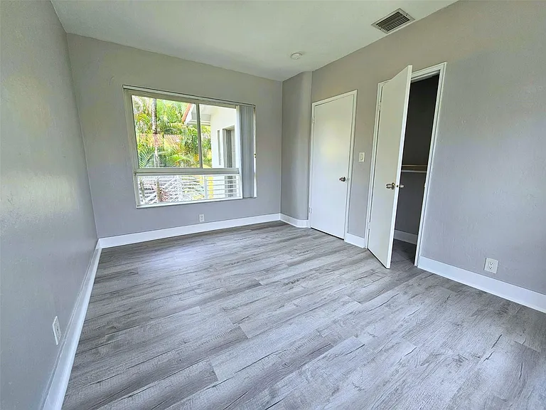 701 NE 16th Ave #26 — Photo 19