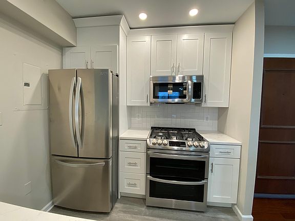 4th image of 7111 Woodmont Ave APT 413