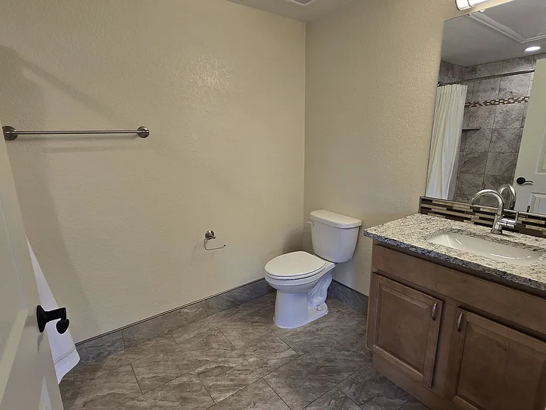 430 W Pikes Peak Ave #302 — Photo 17