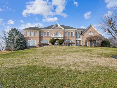 11046 Heathland Dr, Oakton, VA, 22124