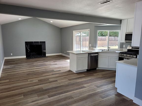 2nd image of 8208 Blue Oak Way