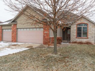 1614 Keybridge Way, Bloomington, IL 61704