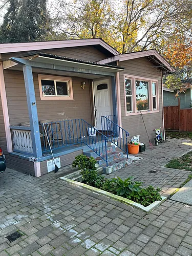 2400 Harrington Ave Photo 1