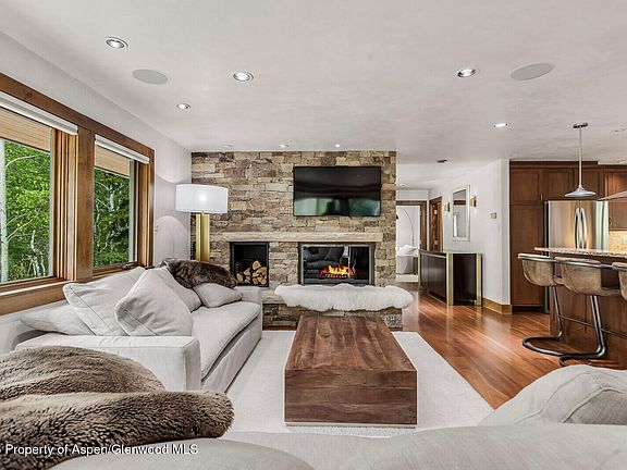 4th image of 203 Eastwood Dr