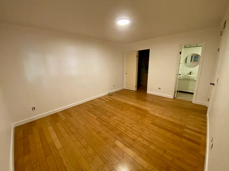 310 N Jackson St #104 — Photo 11