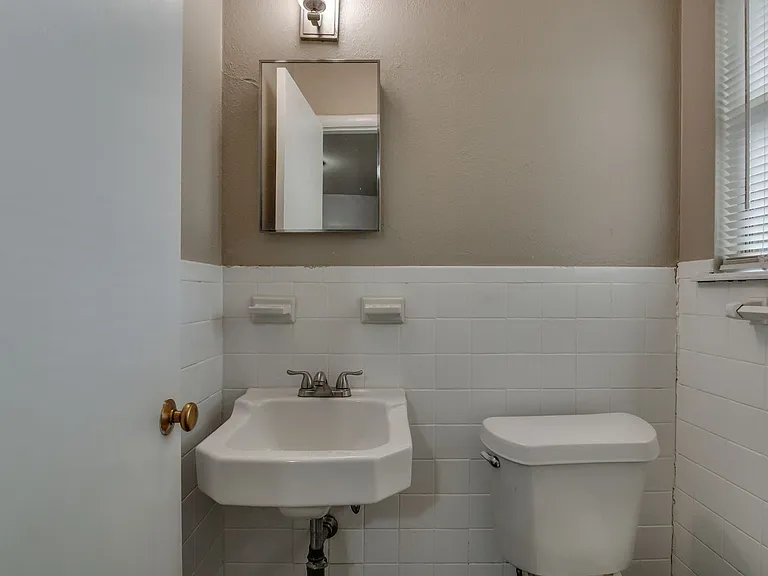 3005 SW 52nd Pl — Photo 33