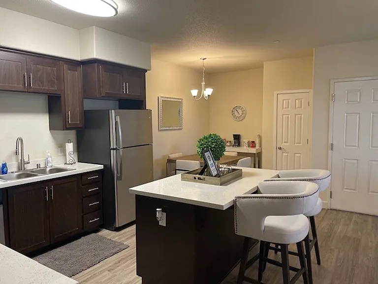 Luxe Ripon Apartments — Photo 7