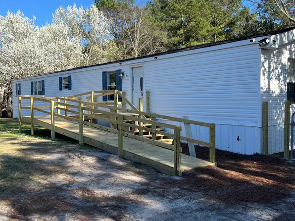 (undisclosed Address), Hampstead, NC 28443