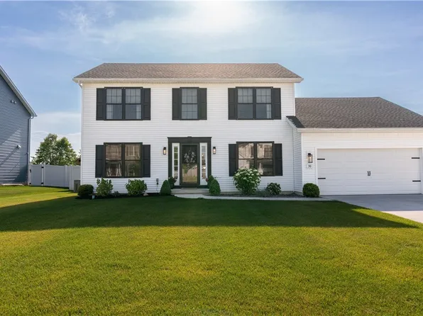 30 Weathersfield Ln, Lancaster, NY 14086