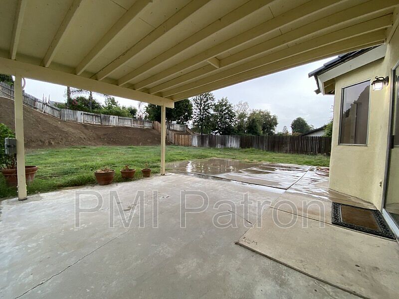 1st image of 23021 Hampton Ct
