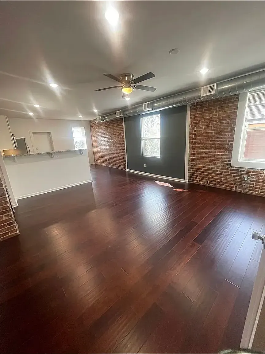Building Photo - 1713 Termon Ave #4