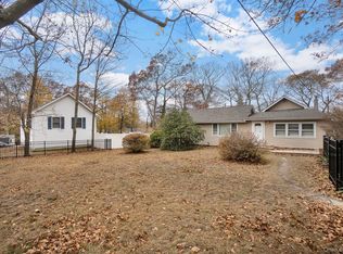 8 evergreen Road, Rocky Point, NY 11778