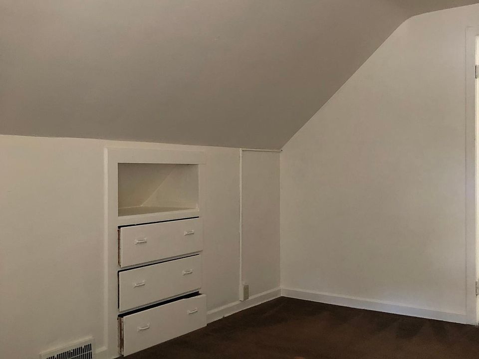 1st image of 554 S Lincoln St #B