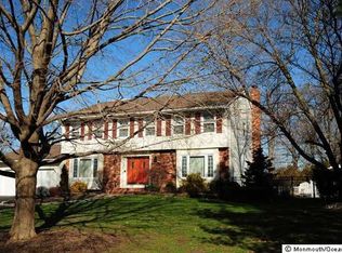 4 Ivanhoe Dr, Manalapan, NJ 07726