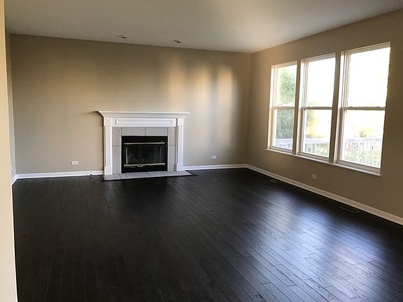 3rd image of 200 Woodland Park Cir