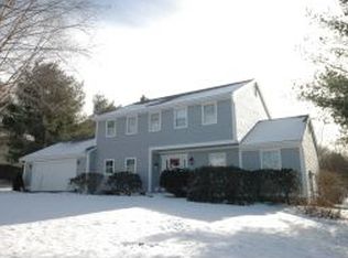 8 Keari Ln, South Burlington, VT 05403
