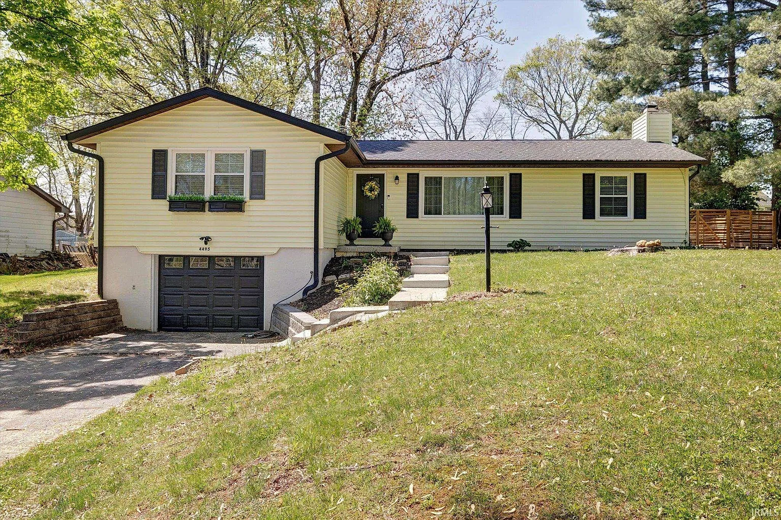 4495 N Brookwood Dr photo 1