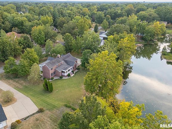 2nd image of 306 Arbor Dr